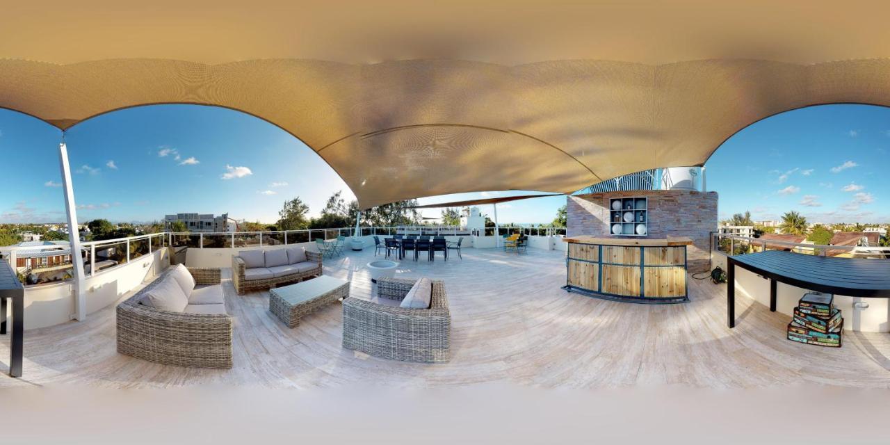 Penthouse - Private Roof Terrace - Sea & Mountain View Leilighet Grand-Baie Eksteriør bilde